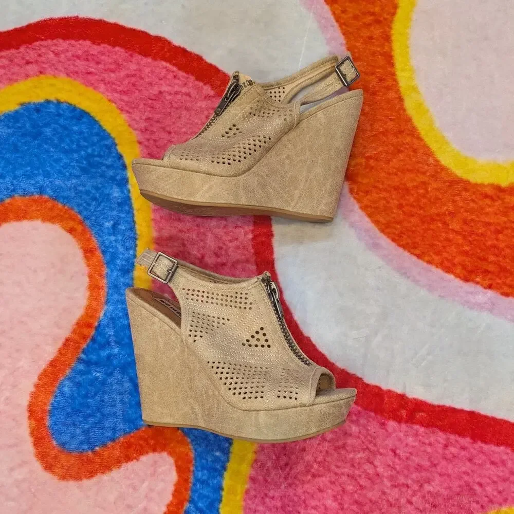 Not Rated Taupe high wedge sandal with zipper Size 8.5